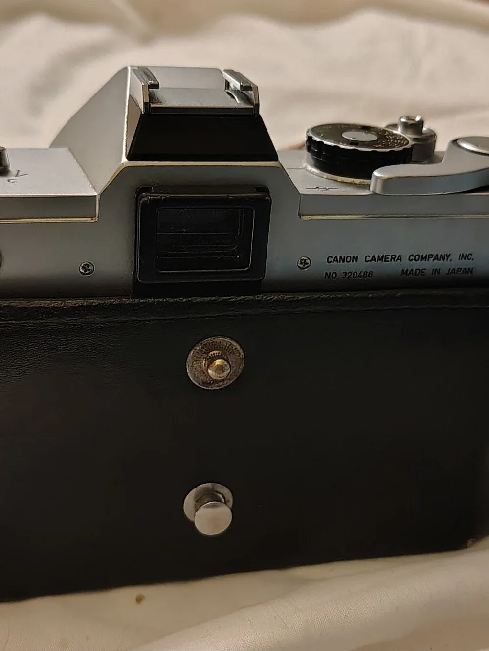Vintage Canon FT QL 35mm SLR Film Camera with 50mm F1.8 Lens Flash and Case